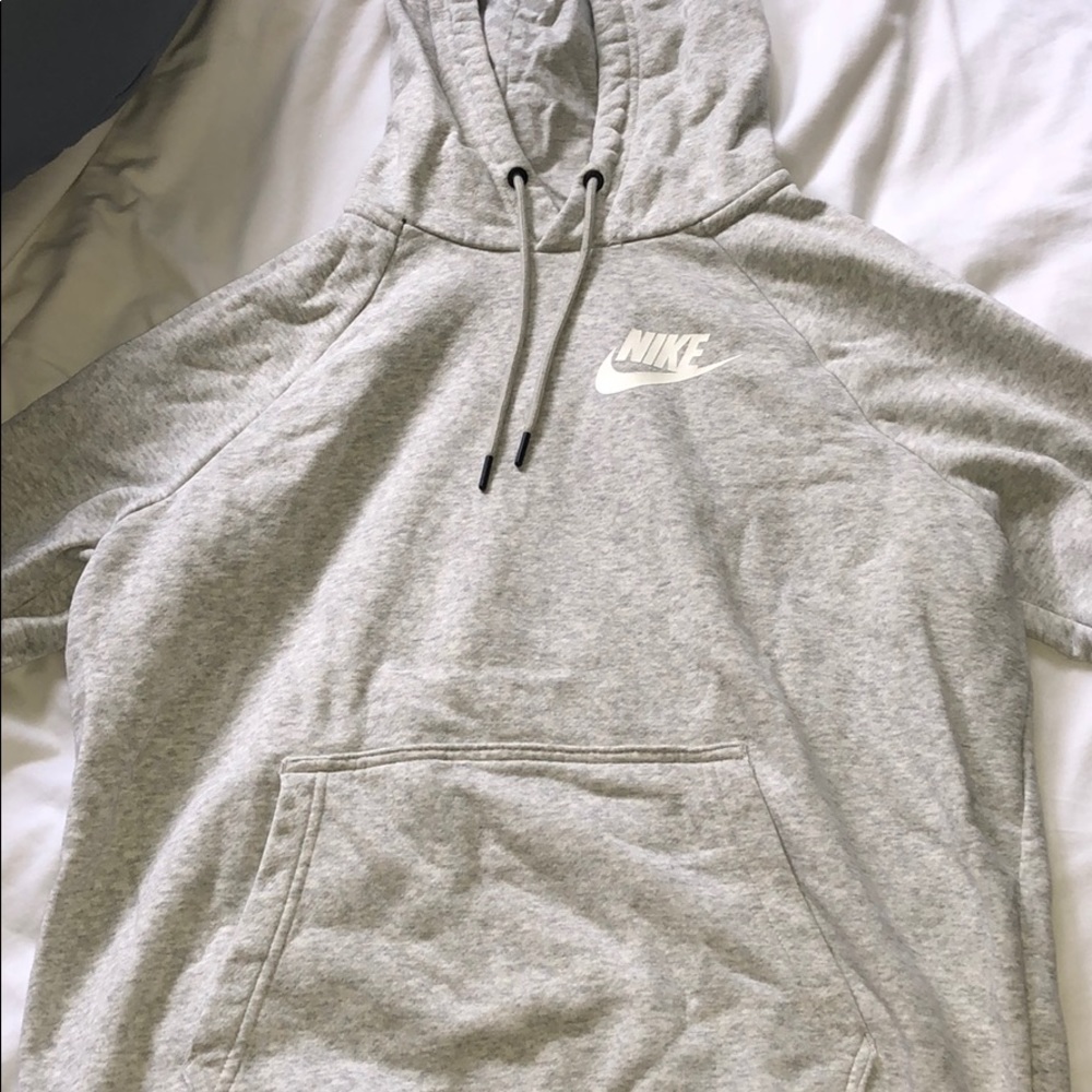 gray nike sweatshirt!